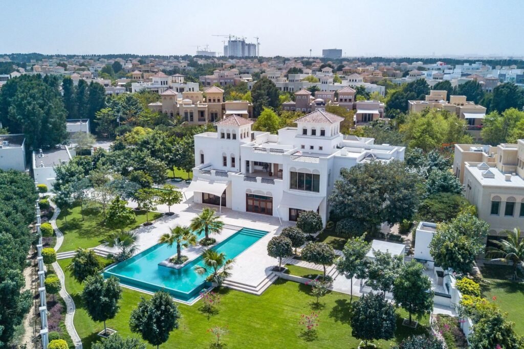 Discovering Luxurious Living: Exploring Dubai's Premier Neighborhoods 5 BGuqfvcOoH